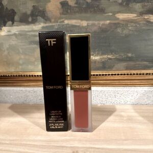 New Tom Ford liquid lip luxe matte (122 Smitten)